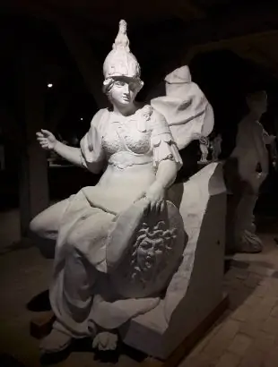 哥本哈根国王博物馆的白色石膏雕塑