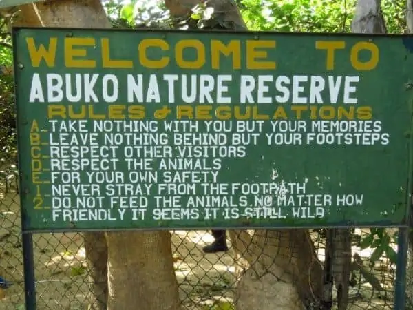 阿布科自然保护区入口处的规章牌