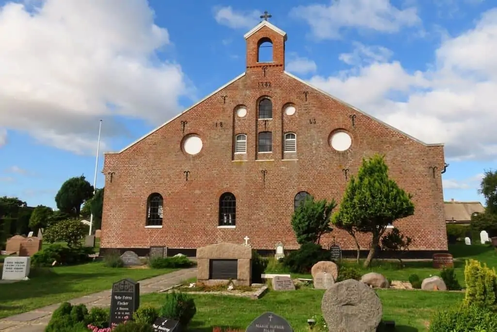 Sønderho教堂和墓地可追溯到1782年。