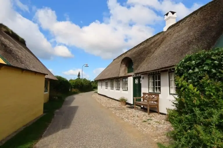 房子在Sønderho,获胜者在丹麦奖最美丽的村庄。
