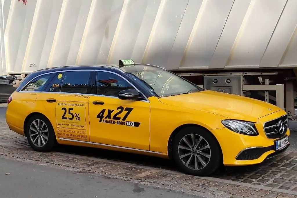 黄色4 x 27哥本哈根出租车